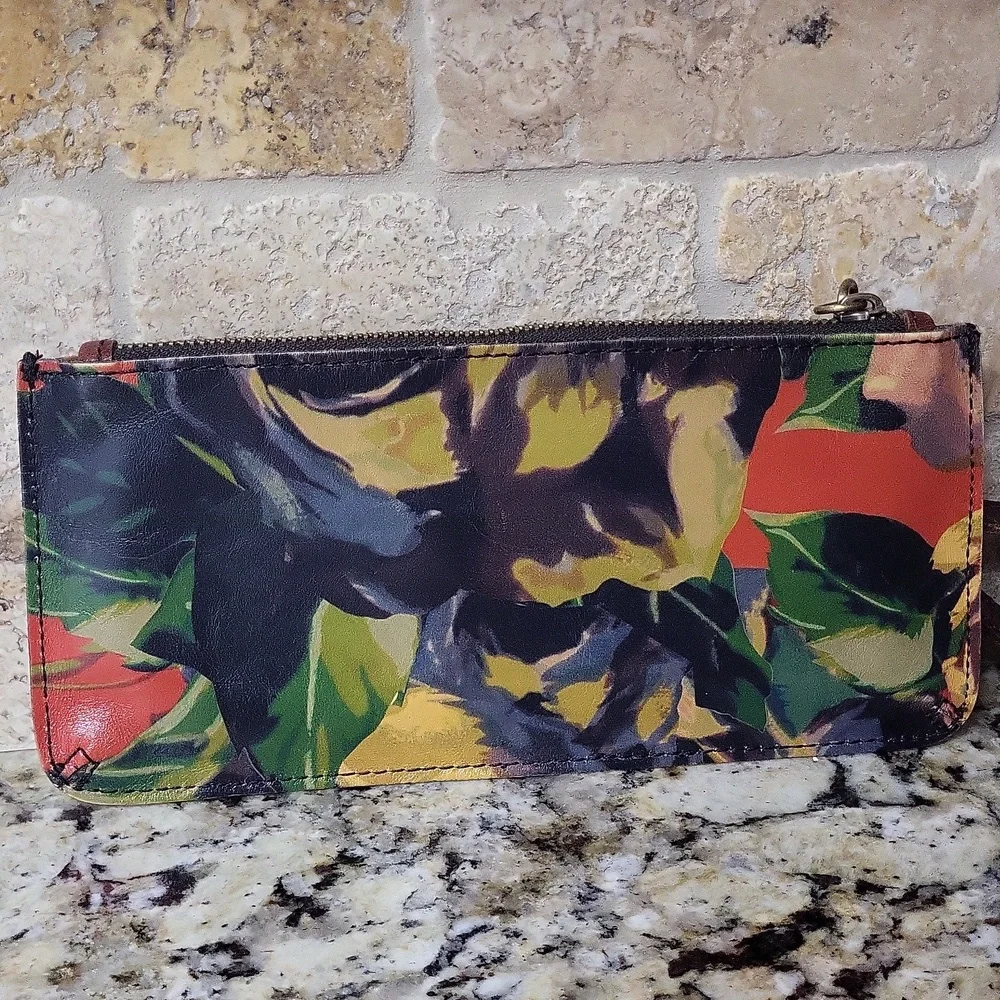 Patricia Nash Winter Bloom Wristlet